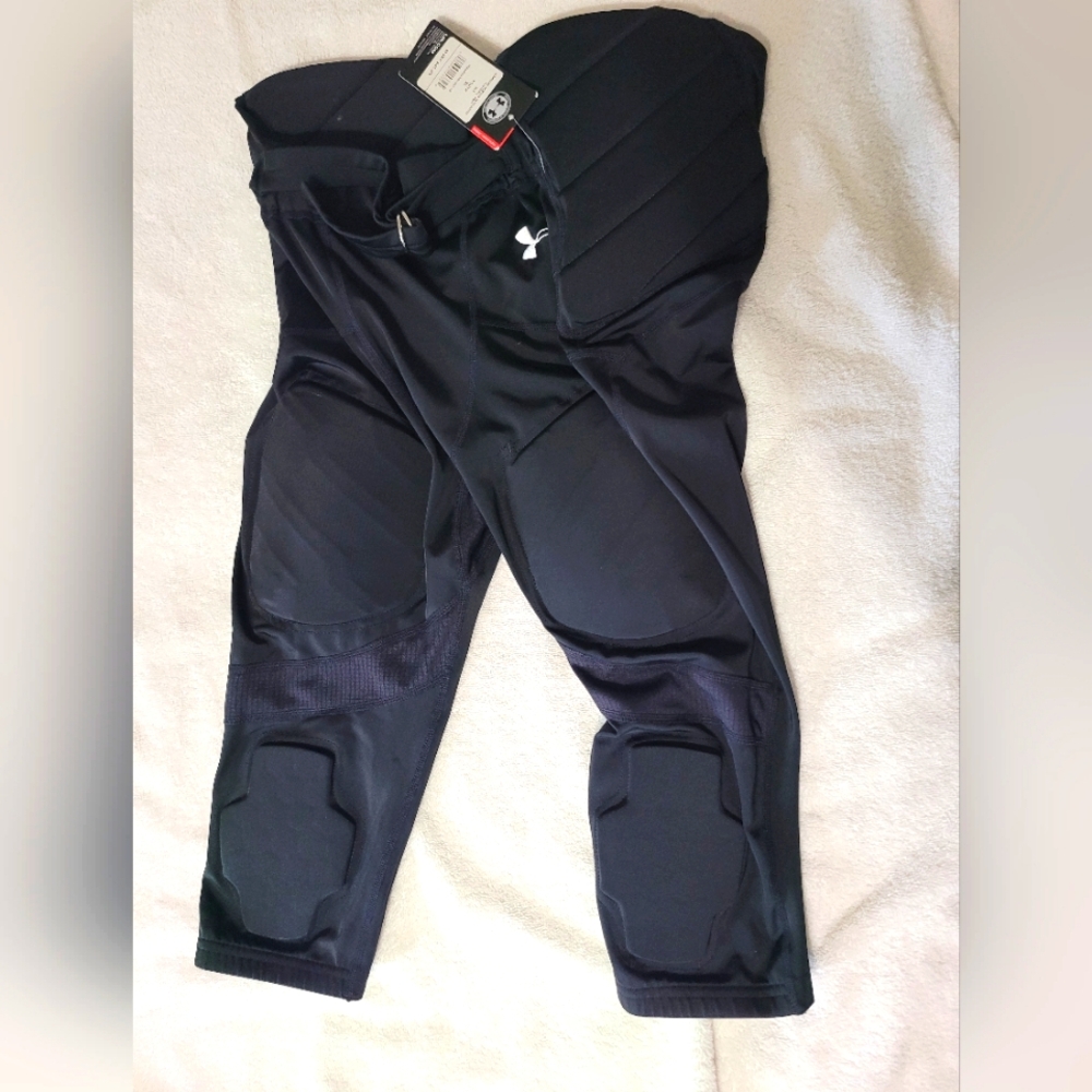 NWT Under Armour Youth Football Pants
